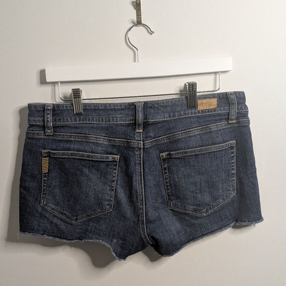Paige Catalina cut off denim jean shorts - size 28 - Picture 4 of 7
